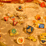 Pines troquelados o foto impresos, prensa corbatas y botones